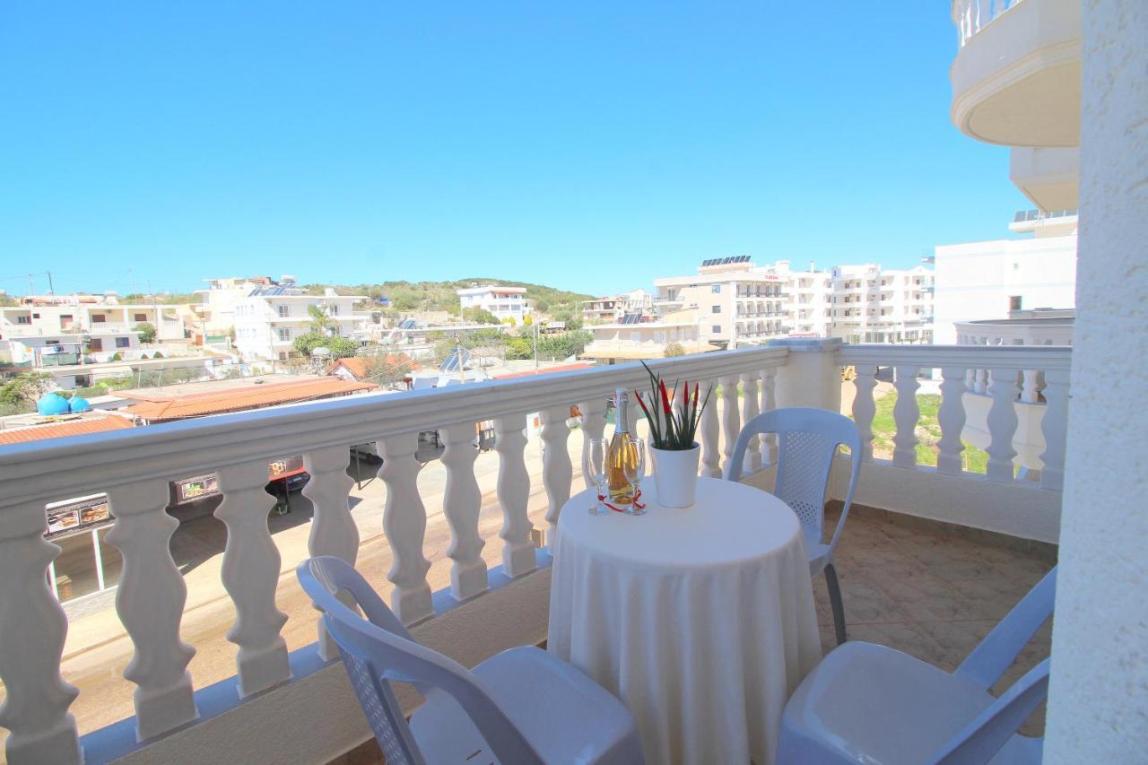 Centrum Hotel Ksamil Esterno foto