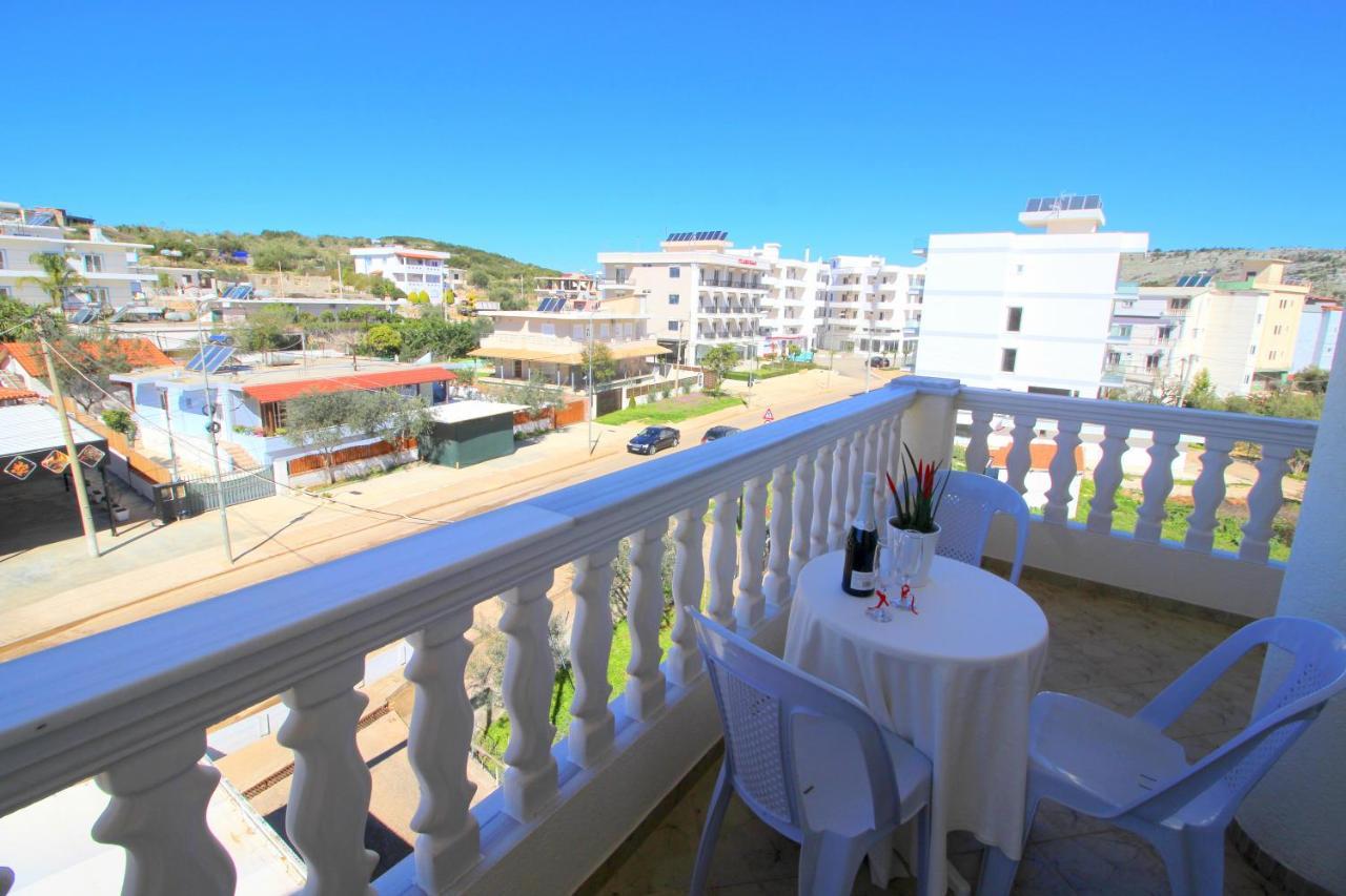 Centrum Hotel Ksamil Esterno foto