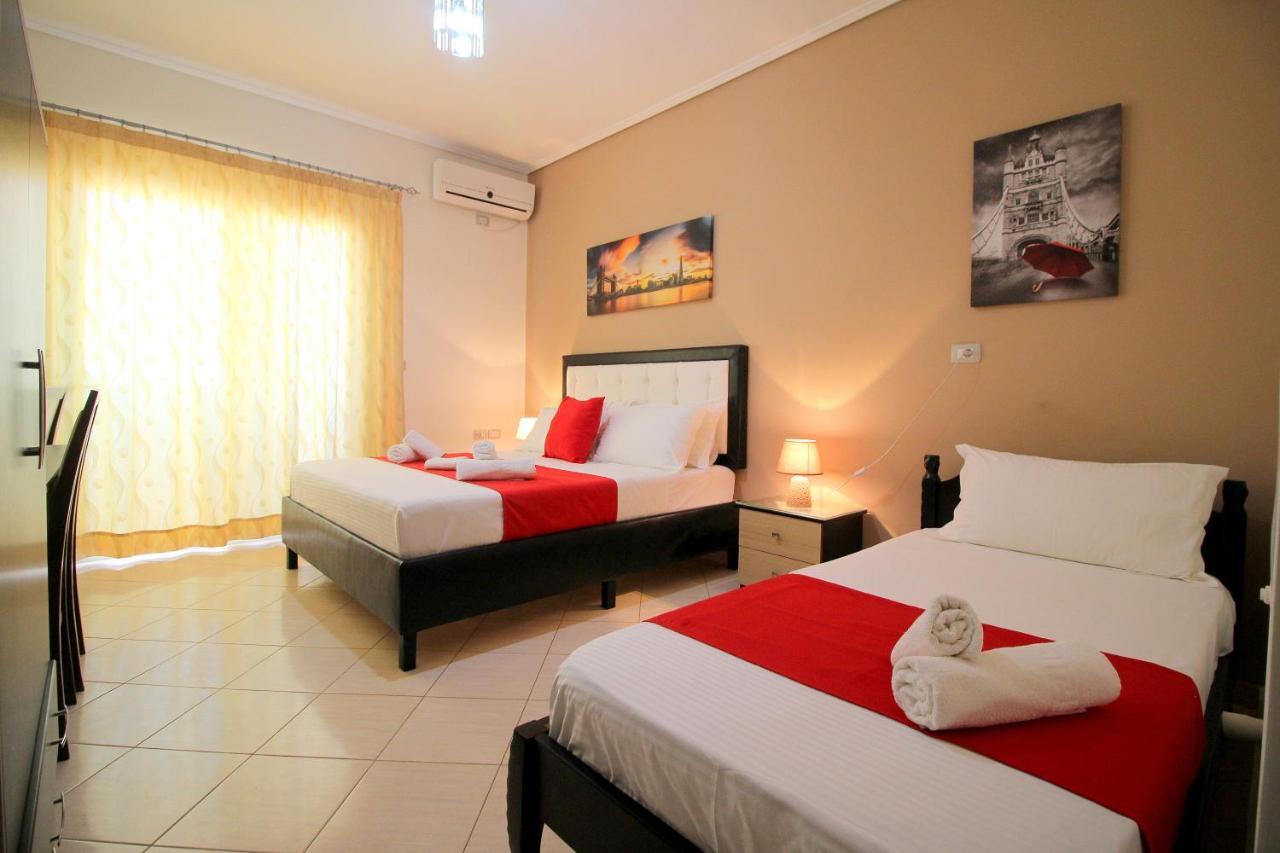 Centrum Hotel Ksamil Esterno foto