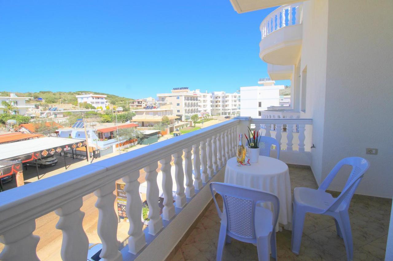 Centrum Hotel Ksamil Esterno foto